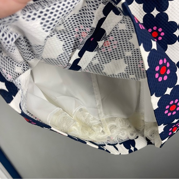 TRINA TURK Jungle Island V-Neck Shift
Dress Women Size 0, Sleeveless, - Picture 9 of 12